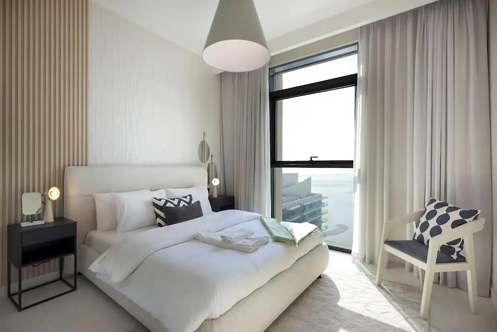 Stunning Beachfront 1Br Apartment In Palm Jumeirah By Aya Boutique Dubaj